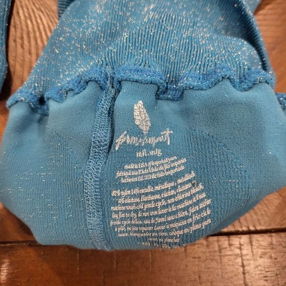 Free People Set - Happiness Runs Lurex Tank and Shorts XS/S top M/L bottoms - Picture 6 of 9